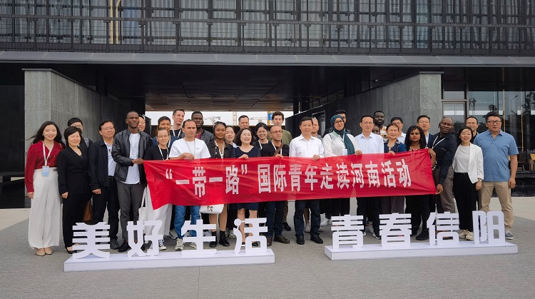 全國對外友協供圖