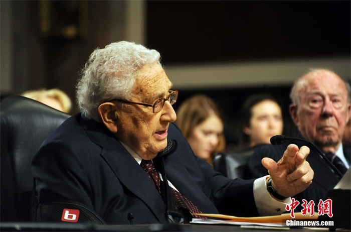 基辛格當地時間2015年1月29日在華盛頓出席國會聽證會時闡述了他對中國崛起的看法。<a target='_blank' href='/' _fcksavedurl='/'><p  align=