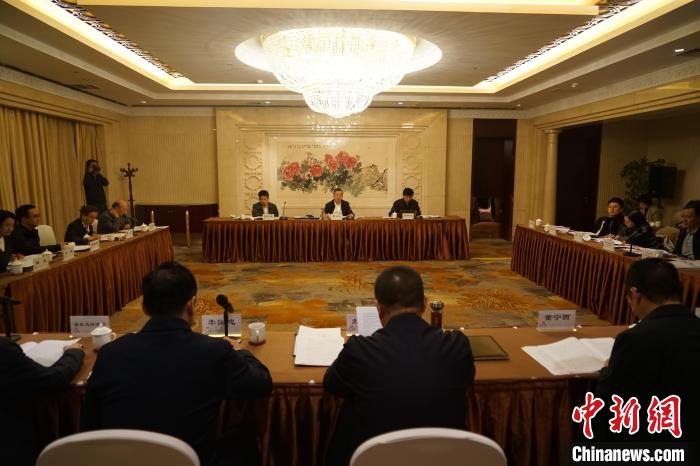 圖為座談會(huì)現(xiàn)場。　潘雨潔 攝