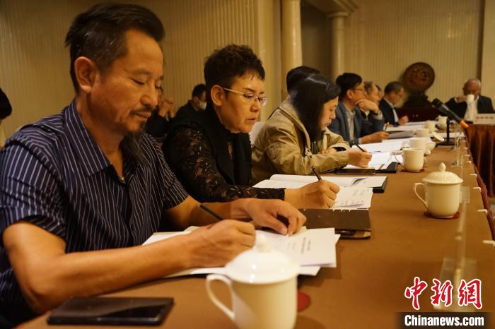 圖為座談會(huì)現(xiàn)場。　潘雨潔 攝