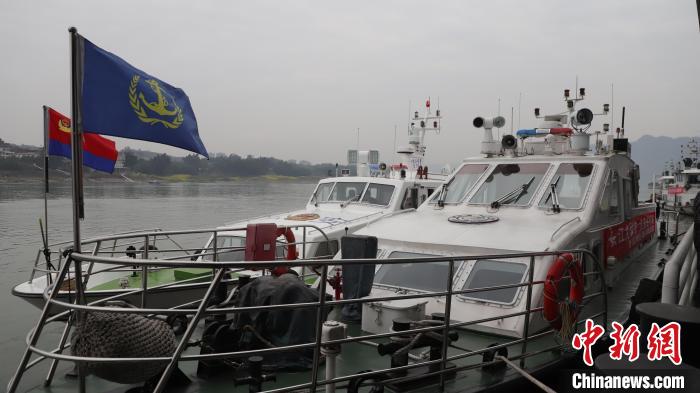 聯(lián)合巡江守護(hù)活動(dòng)現(xiàn)場。 江安縣融媒體中心 攝