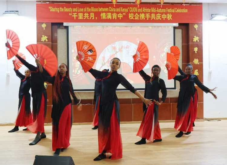 資訊有故事丨海外慶中秋活動創意滿滿 外國友人說“我知道了中國人為什么慶祝這個節日”