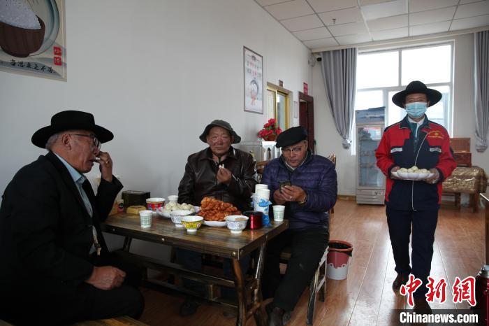 長江源頭“窮縣”的“富民生”:“大力度”換養(yǎng)老“舒適度”