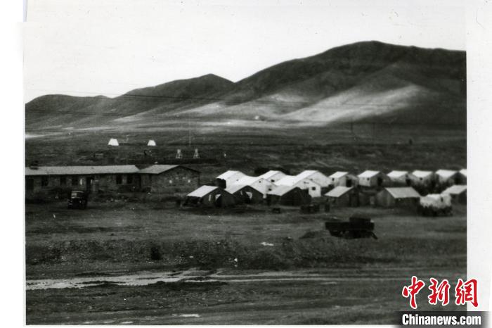 圖為20世紀70年代風火山觀測站科學城。(資料圖) 中鐵西北科學研究院供圖