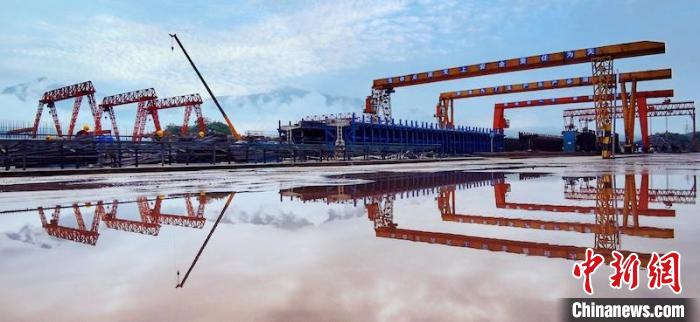 成蘭鐵路高原段T梁發運全部完成?！≈需F八局 供圖