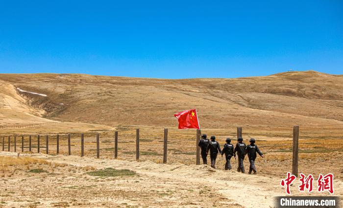 【十年@每一個(gè)奮斗的你】海拔5300米!看西藏亞熱邊境派出所的“追風(fēng)”人