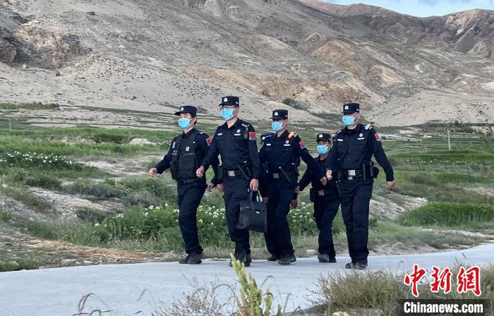 西藏自治區普蘭邊檢:警心暖民心攜手抗疫情