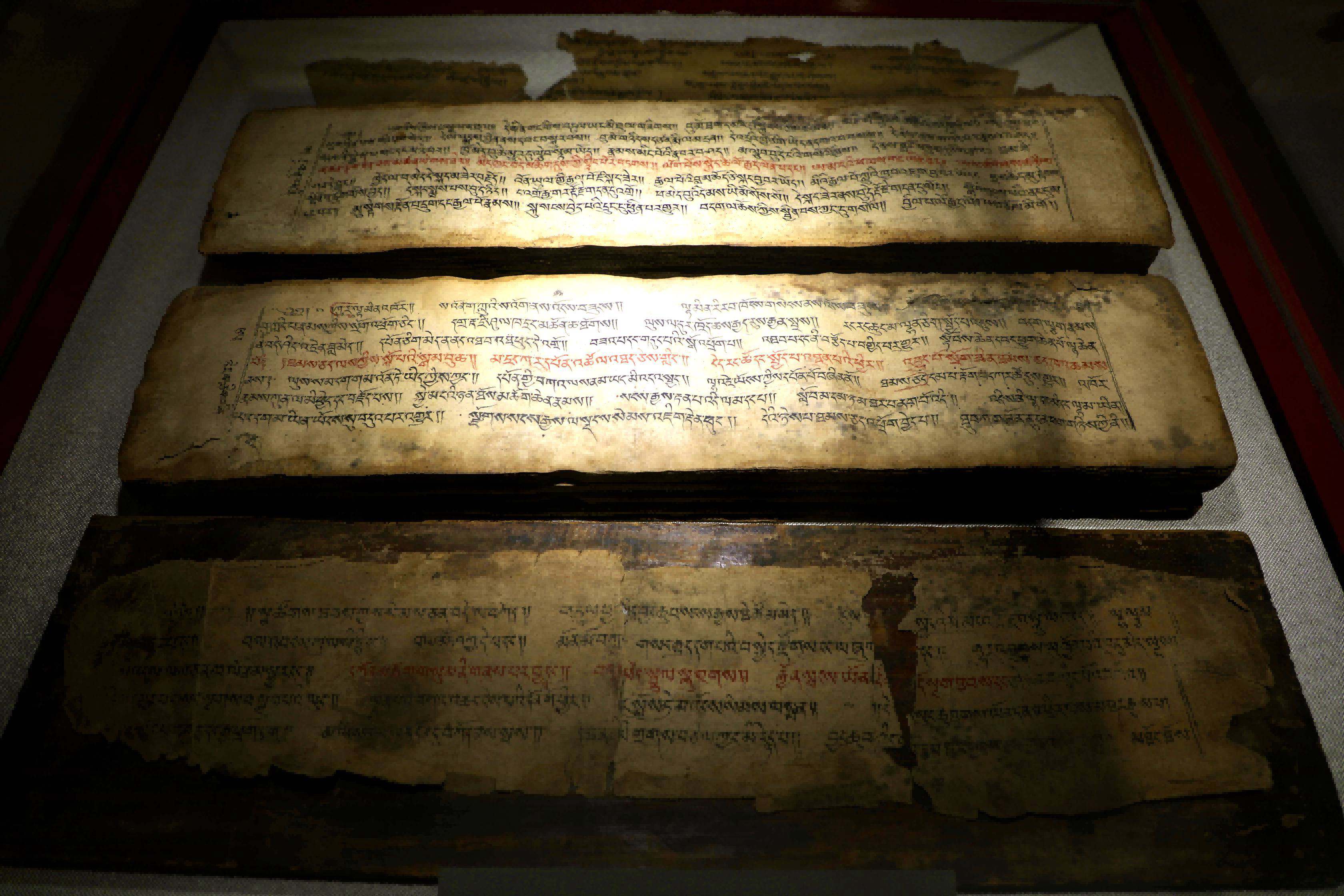 幸福就在這里走進(jìn)西藏|藏文字文學(xué)傳承與發(fā)揚【5】 幸福就在這里走進(jìn)西藏|藏文字文學(xué)傳承與發(fā)揚【5】