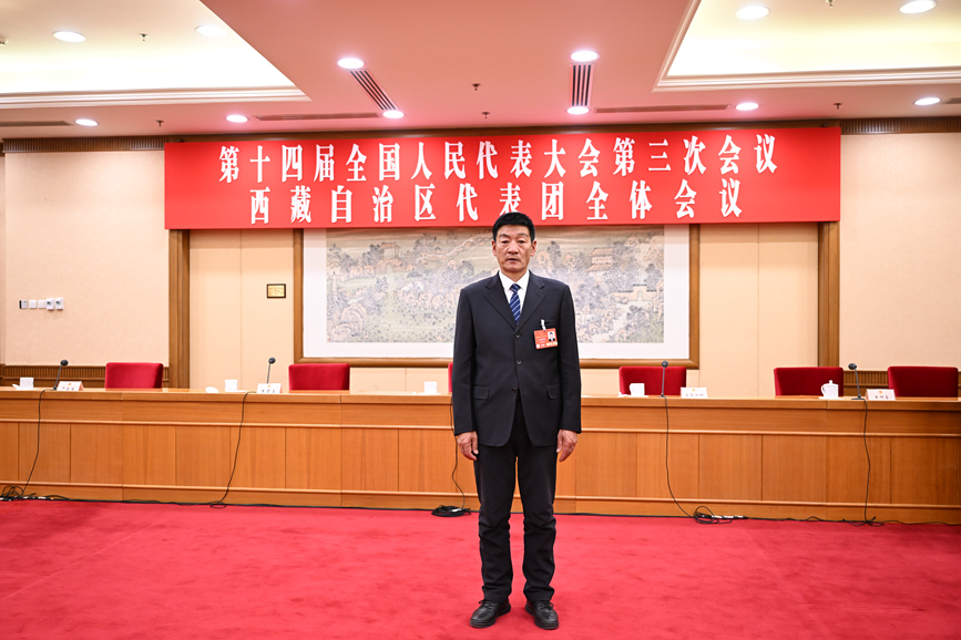 全國人大代表、國網(wǎng)拉薩供電公司城區(qū)供電服務(wù)中心帶電作業(yè)保電班副班長扎西尼瑪。次吉美朵攝